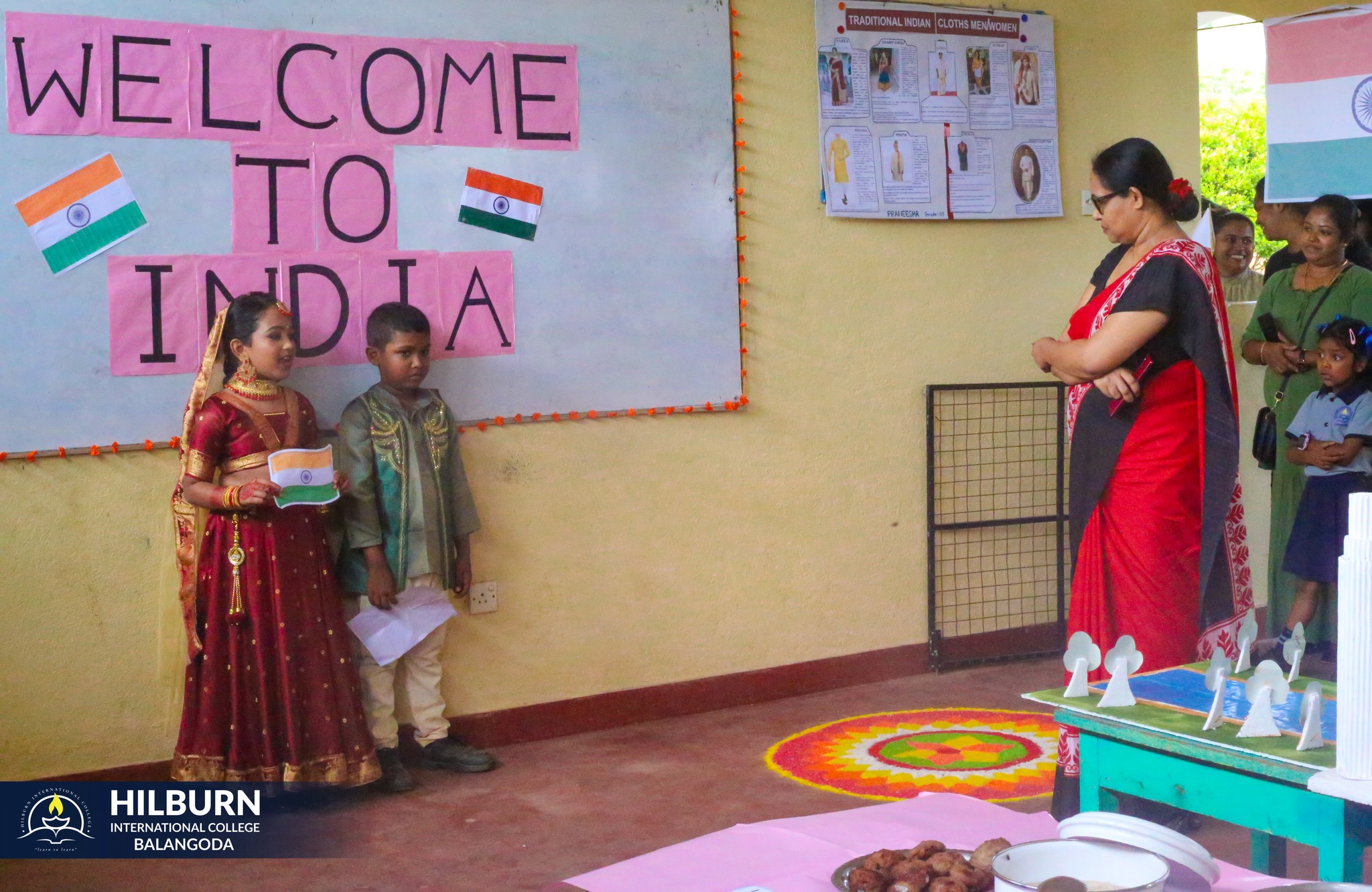 India-Themed Exhibition of Grade 3